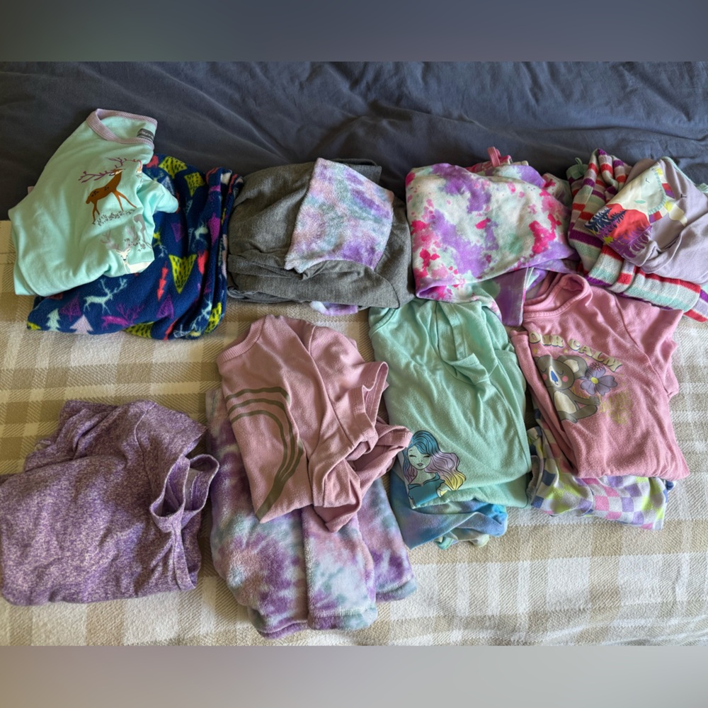 Bundle of girls pajamas 10/12 5 shorts sets and 4 pants sets